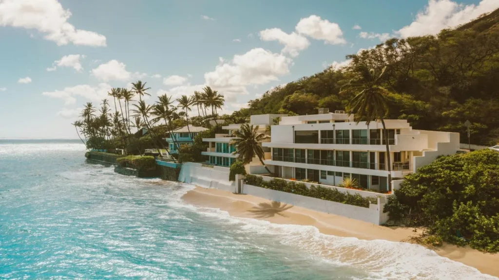 Benefits of Owning a Modern Beach House