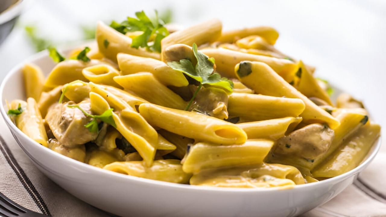 Creamy Mushroom and Asparagus Chicken Penne