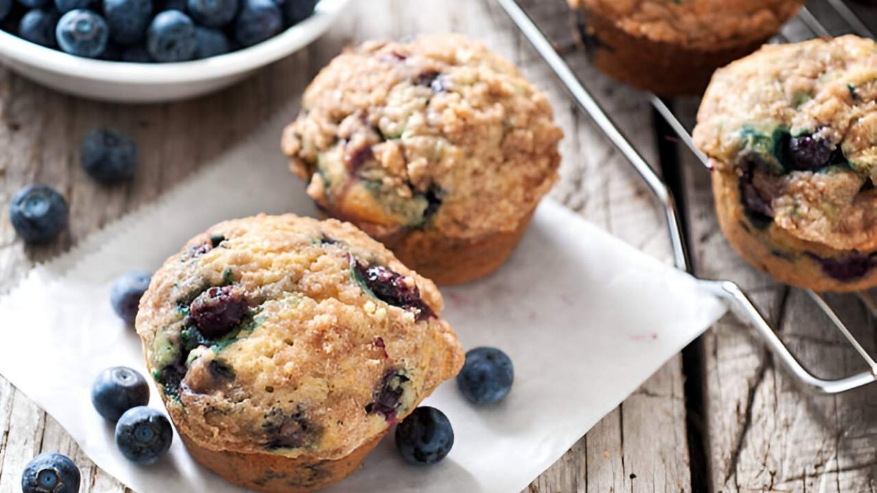 high-protein blueberry muffins